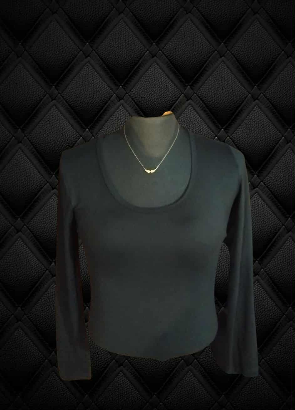 Μπλούζα μαύρη ανοικτό Λαιμο